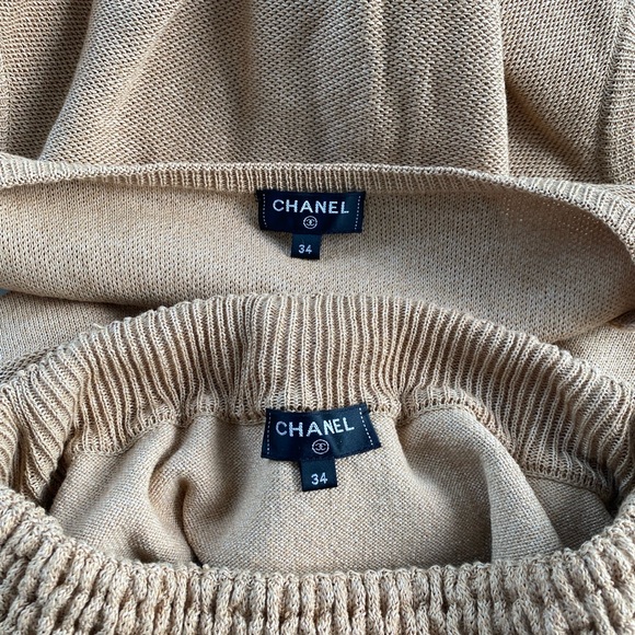 Chanel SS19 Two-Piece Ensemble & Camellia - Picture 2 of 6